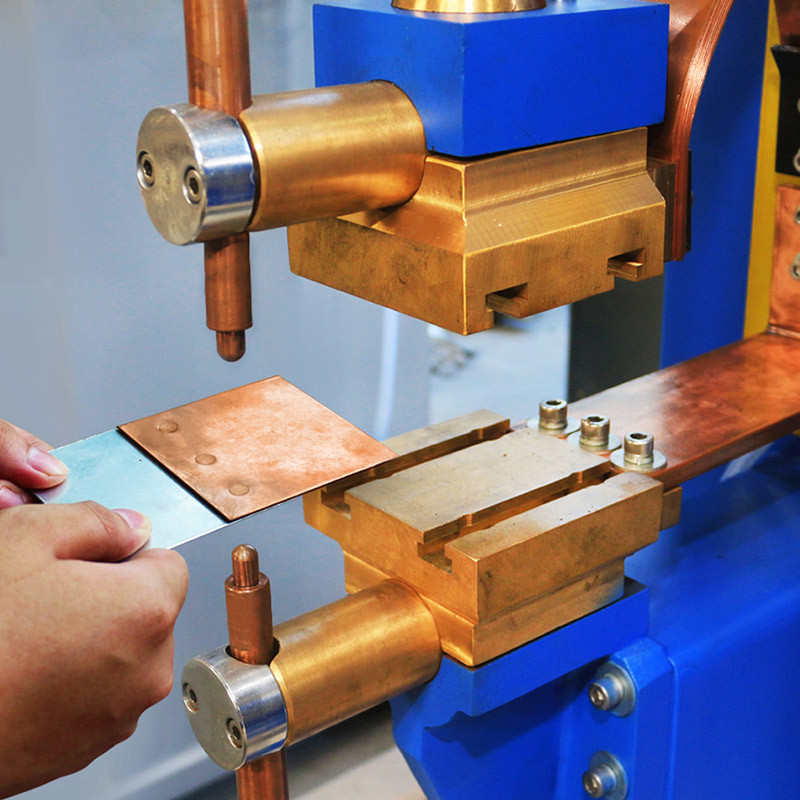 Maximize a sua eficiência de soldagem com o soldagem de ponto MFDC de corrente contínua de frequência média para montagem de fabricação de baterias