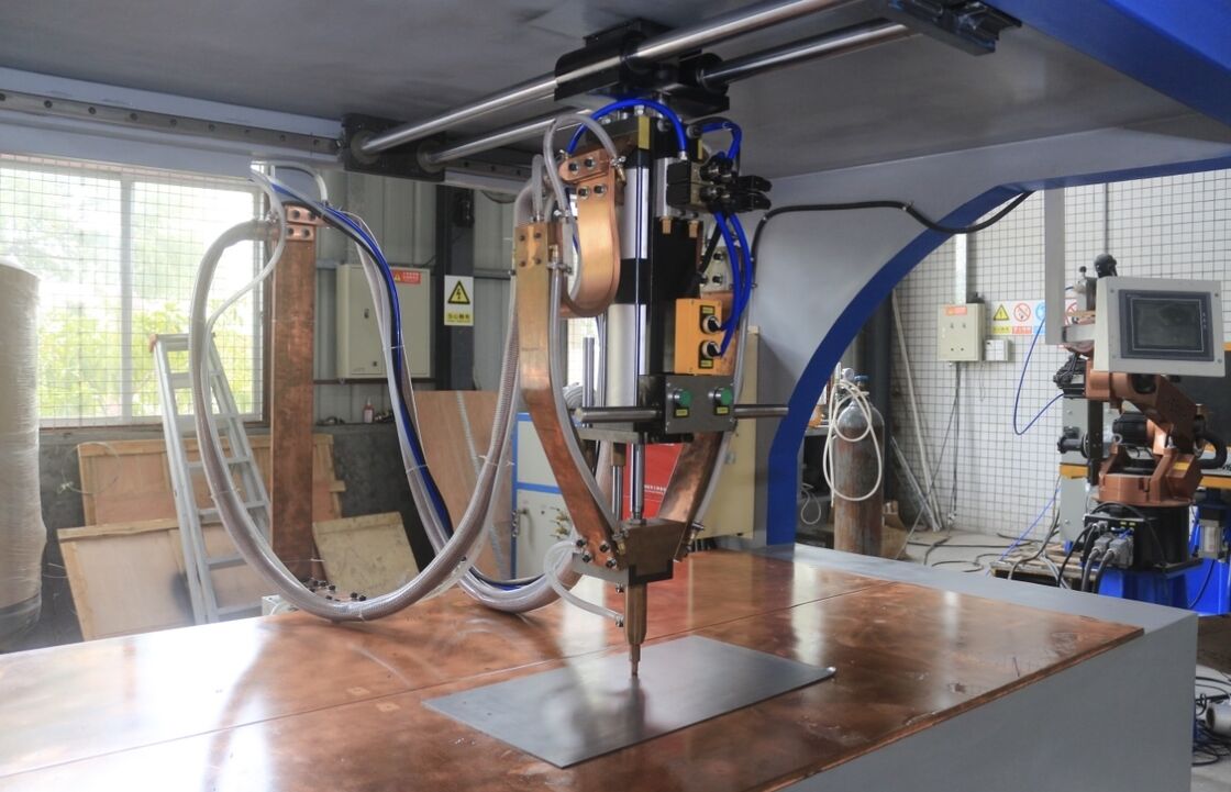 Máquina de soldadura por ponto de mesa com controlador de tela sensível ao toque inteligente para dobra de precisão e espessura de soldadura de 3,0+3,0 mm