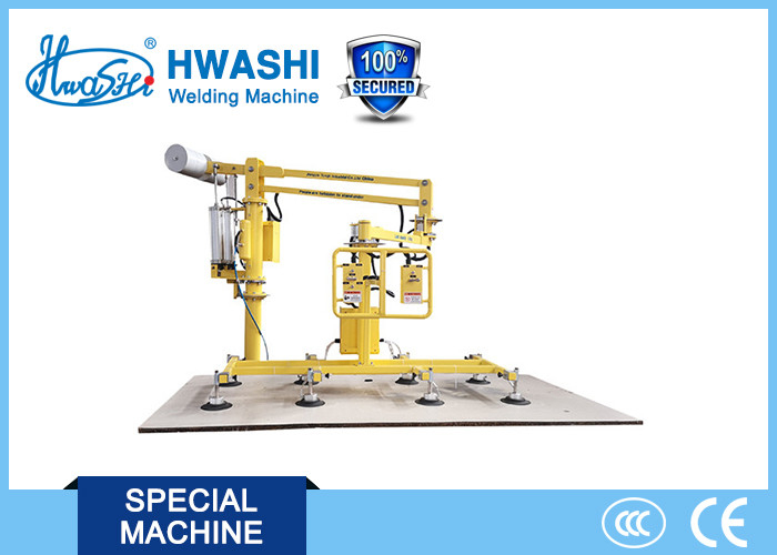 Braço do robô industrial que trata o manipulador Hwashi