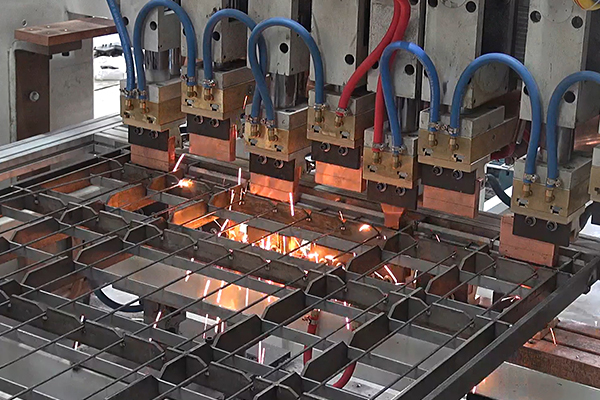 Sistema de controlo eléctrico Máquina de soldadura de malha de arame com sistema de arrefecimento e sistema de controlo de operação PLC 2